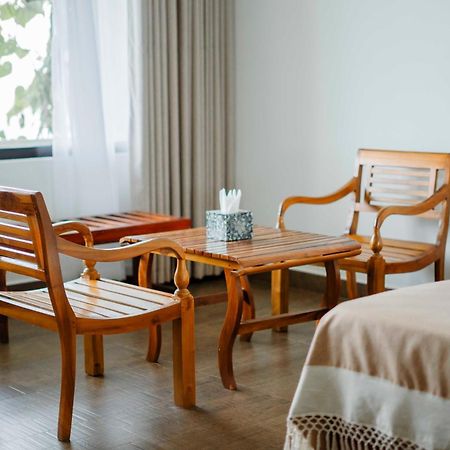 Bay Vista Hotel Аругам Бей Екстериор снимка
