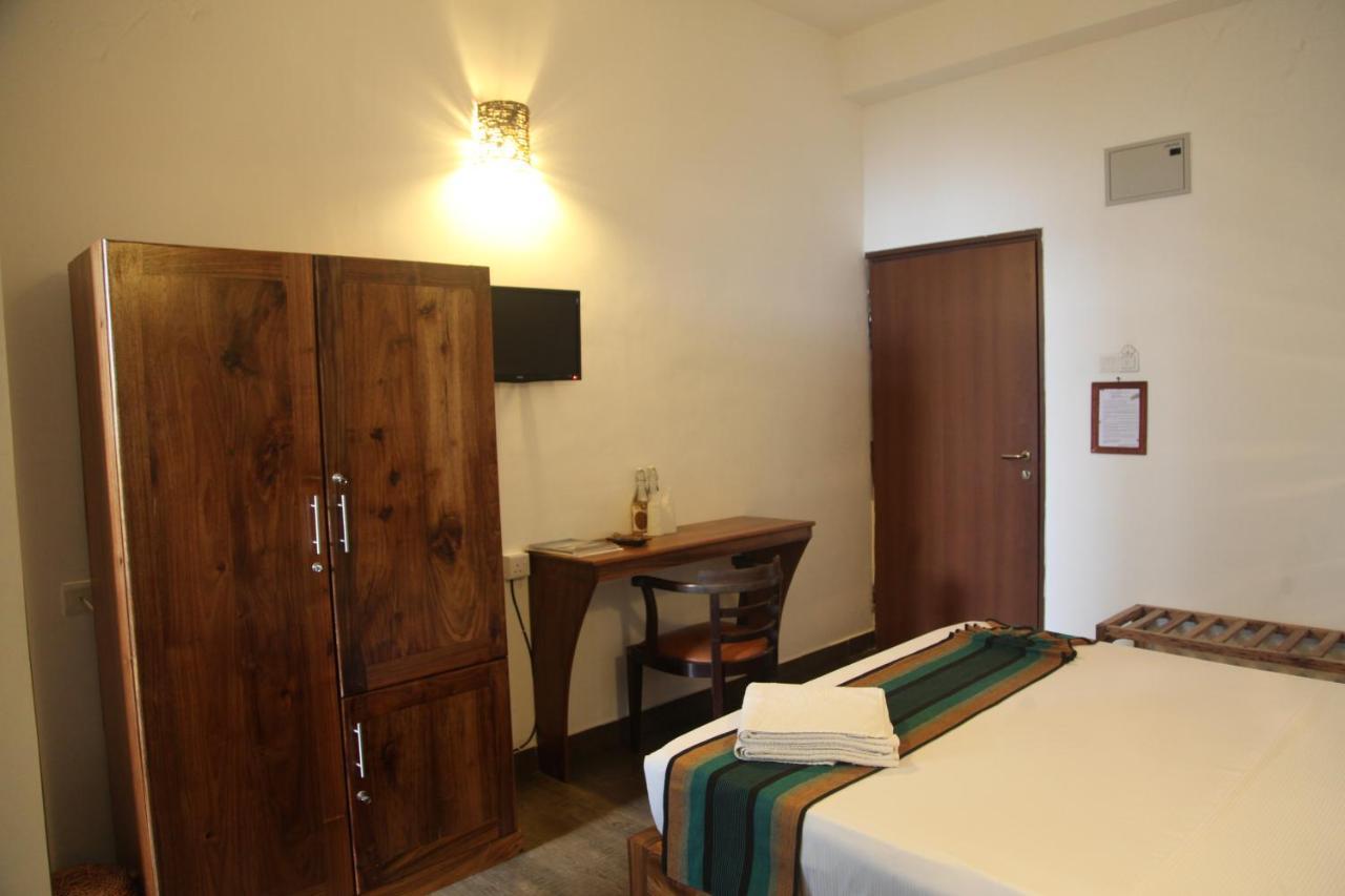 Bay Vista Hotel Аругам Бей Екстериор снимка