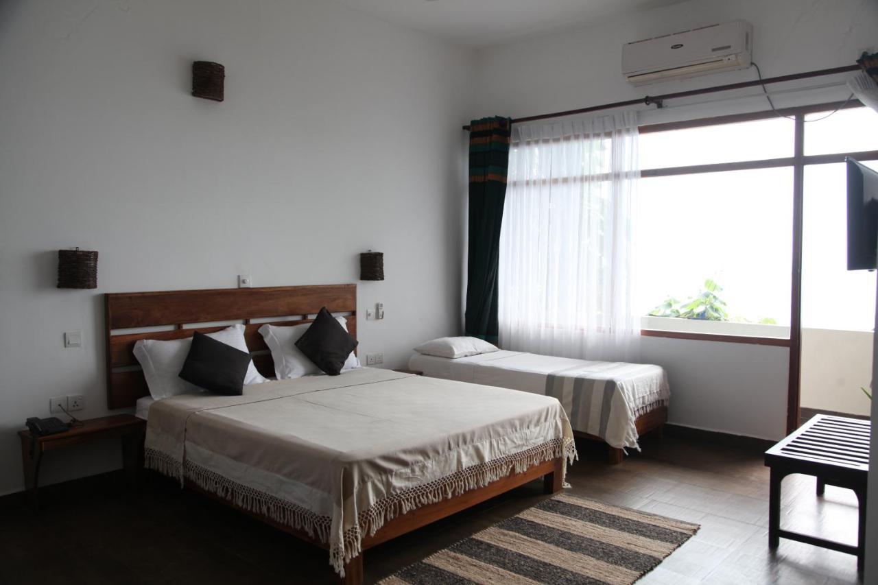 Bay Vista Hotel Аругам Бей Екстериор снимка