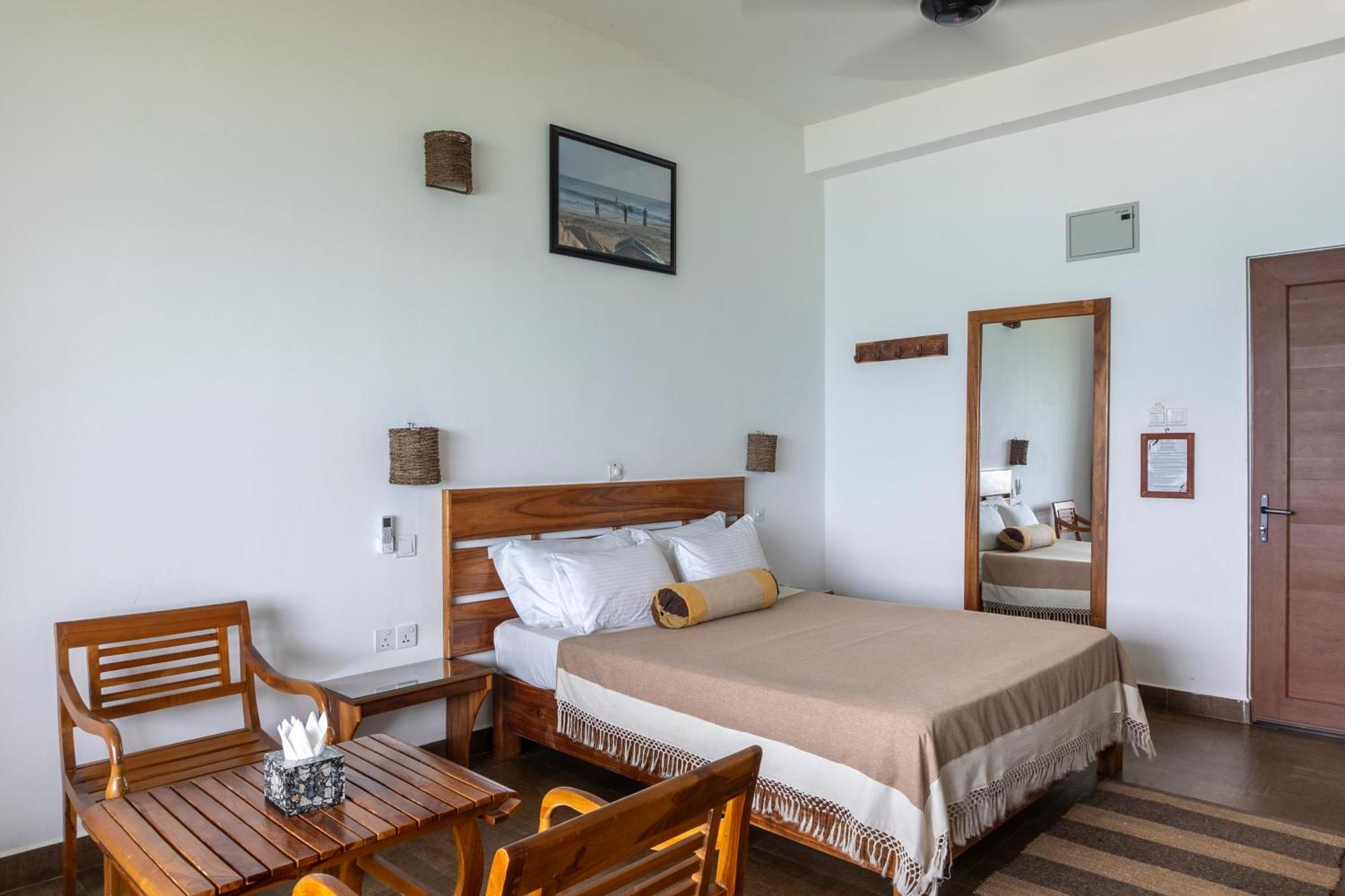Bay Vista Hotel Аругам Бей Екстериор снимка