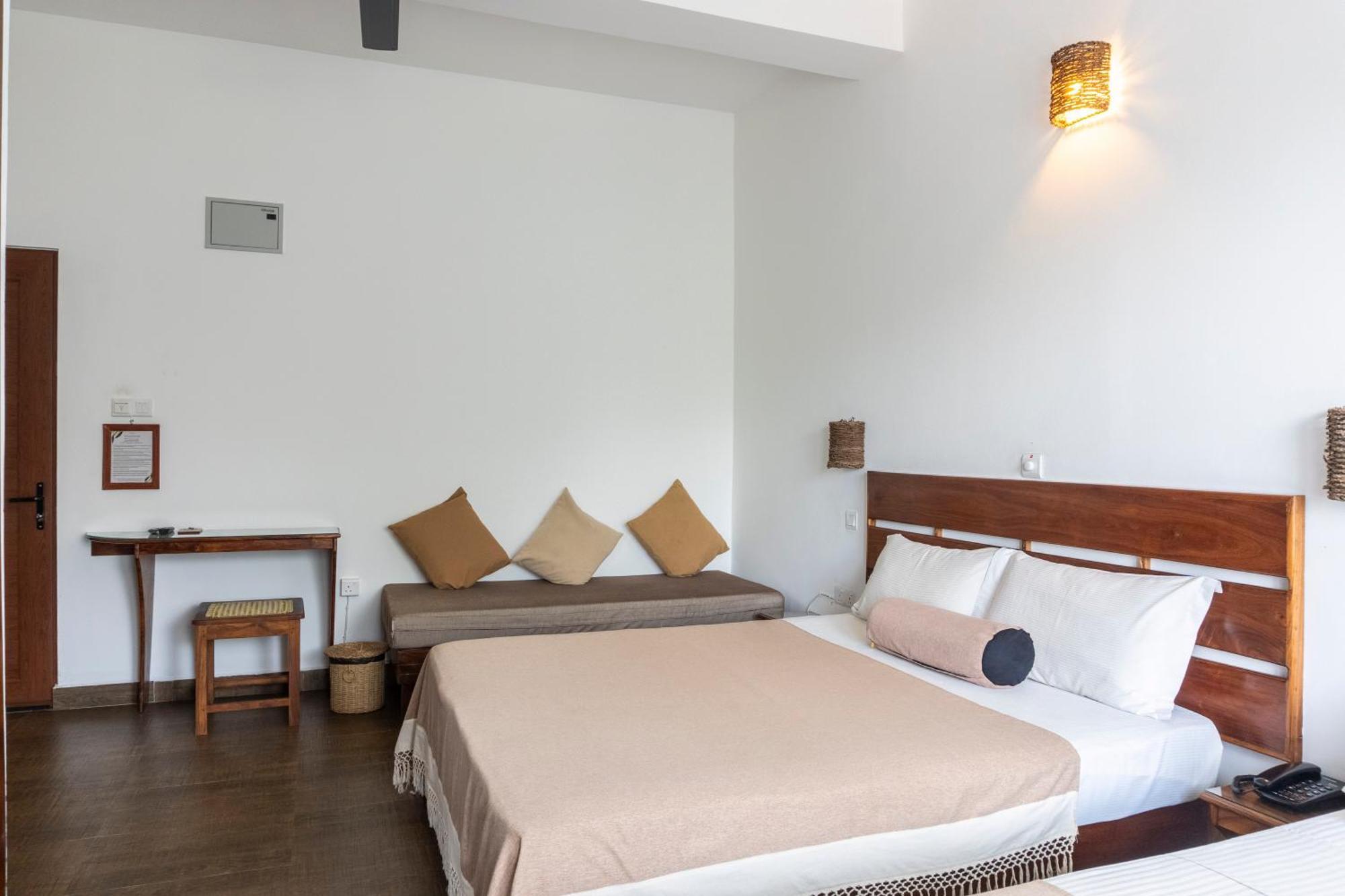 Bay Vista Hotel Аругам Бей Екстериор снимка