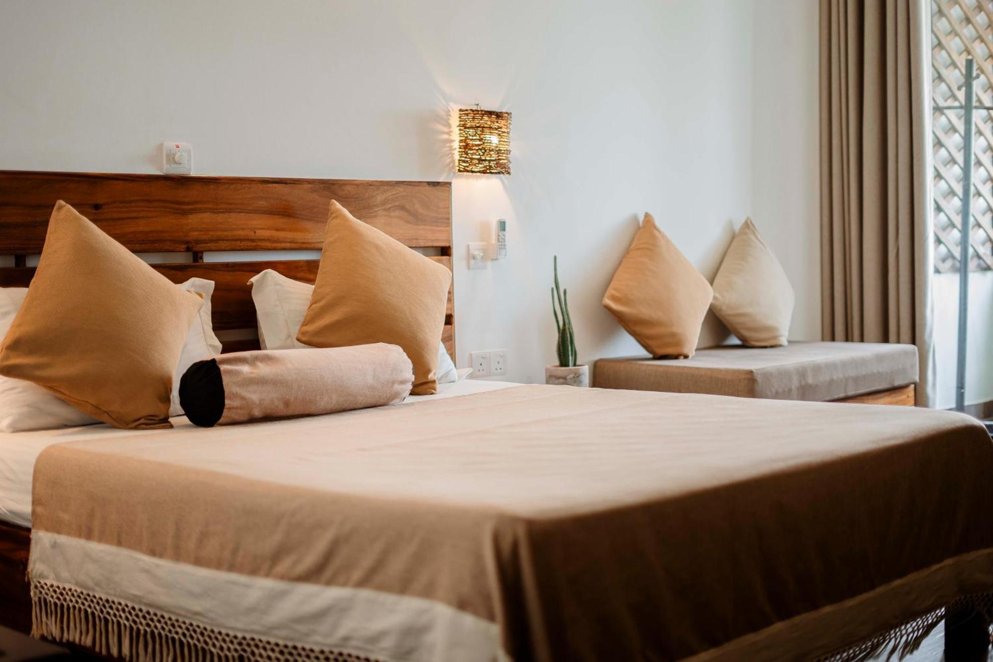 Bay Vista Hotel Аругам Бей Екстериор снимка