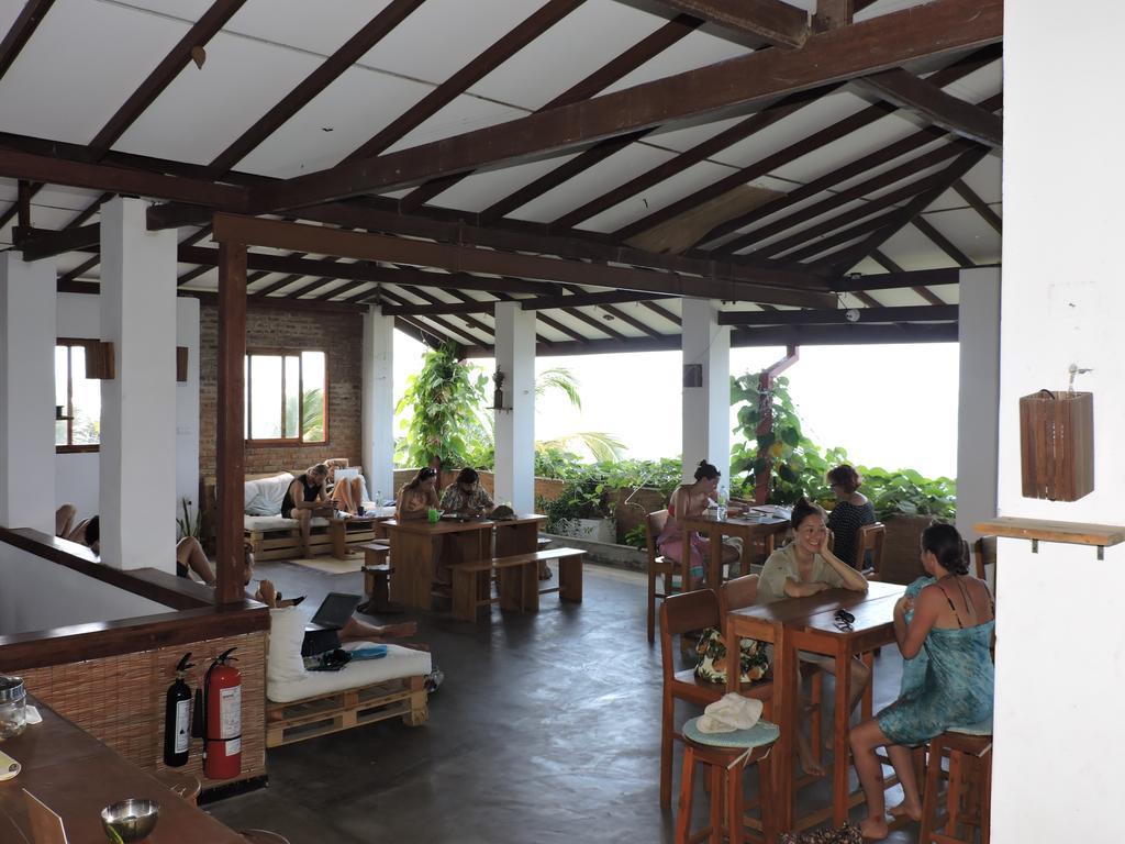 Bay Vista Hotel Аругам Бей Екстериор снимка